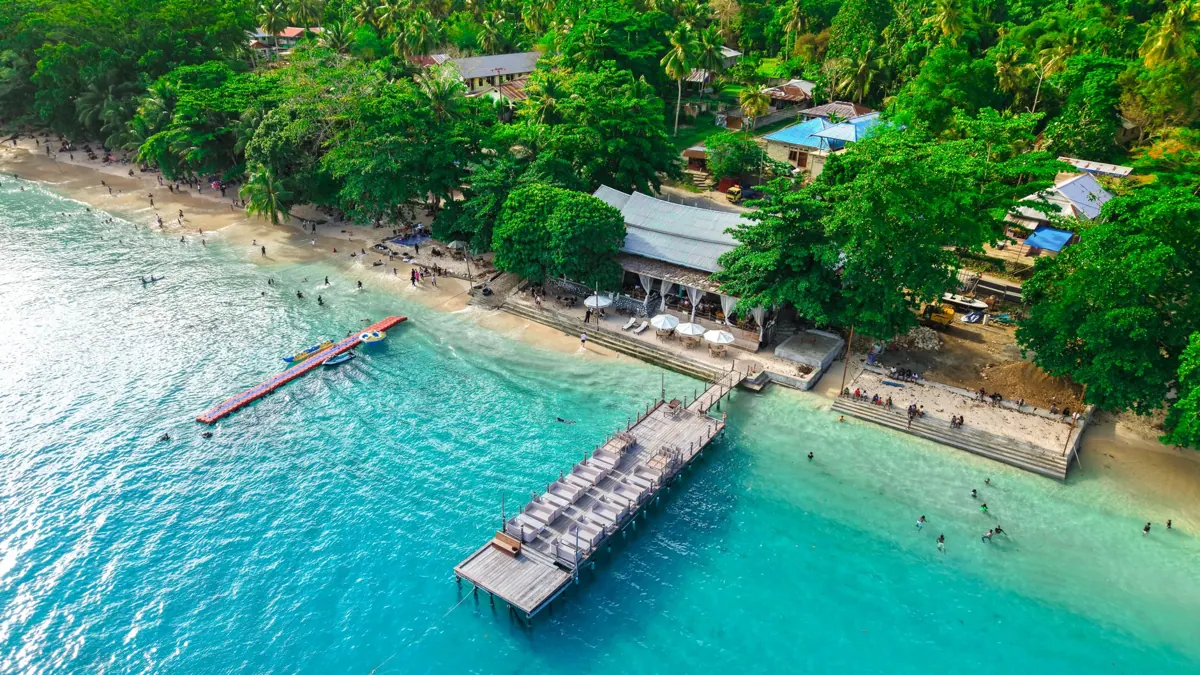 Sorong and Raja Ampat weather by month for liveaboard trips